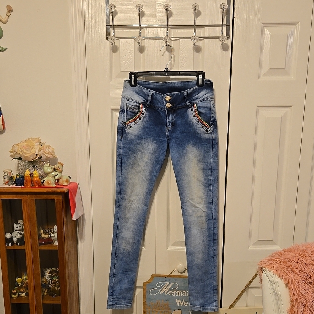 Stylish Avalon Blue Women's Jeans